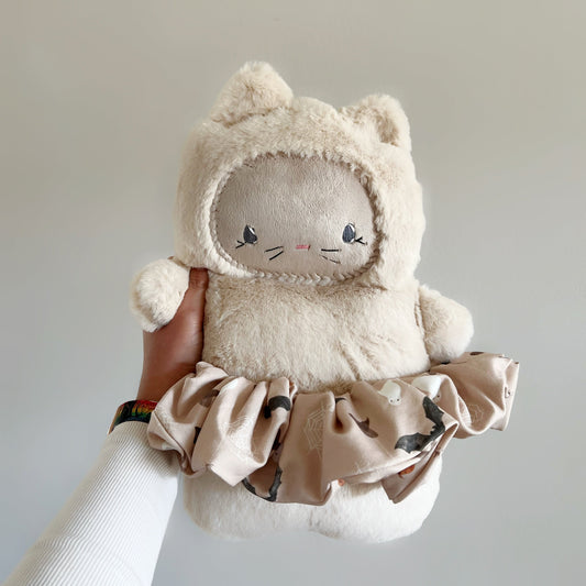 Almond Spoopy Kitty Puddle